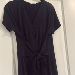 Tahari Black Tie Dress - V-Neck / Short Sleeves